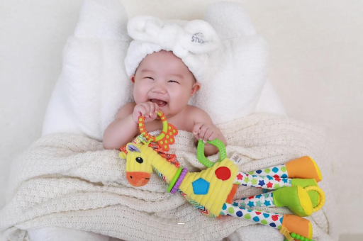 青海宝宝舌苔白怎么回事